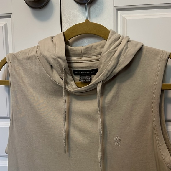 Sleeveless hooded shirt from French Connection - Picture 2 of 3